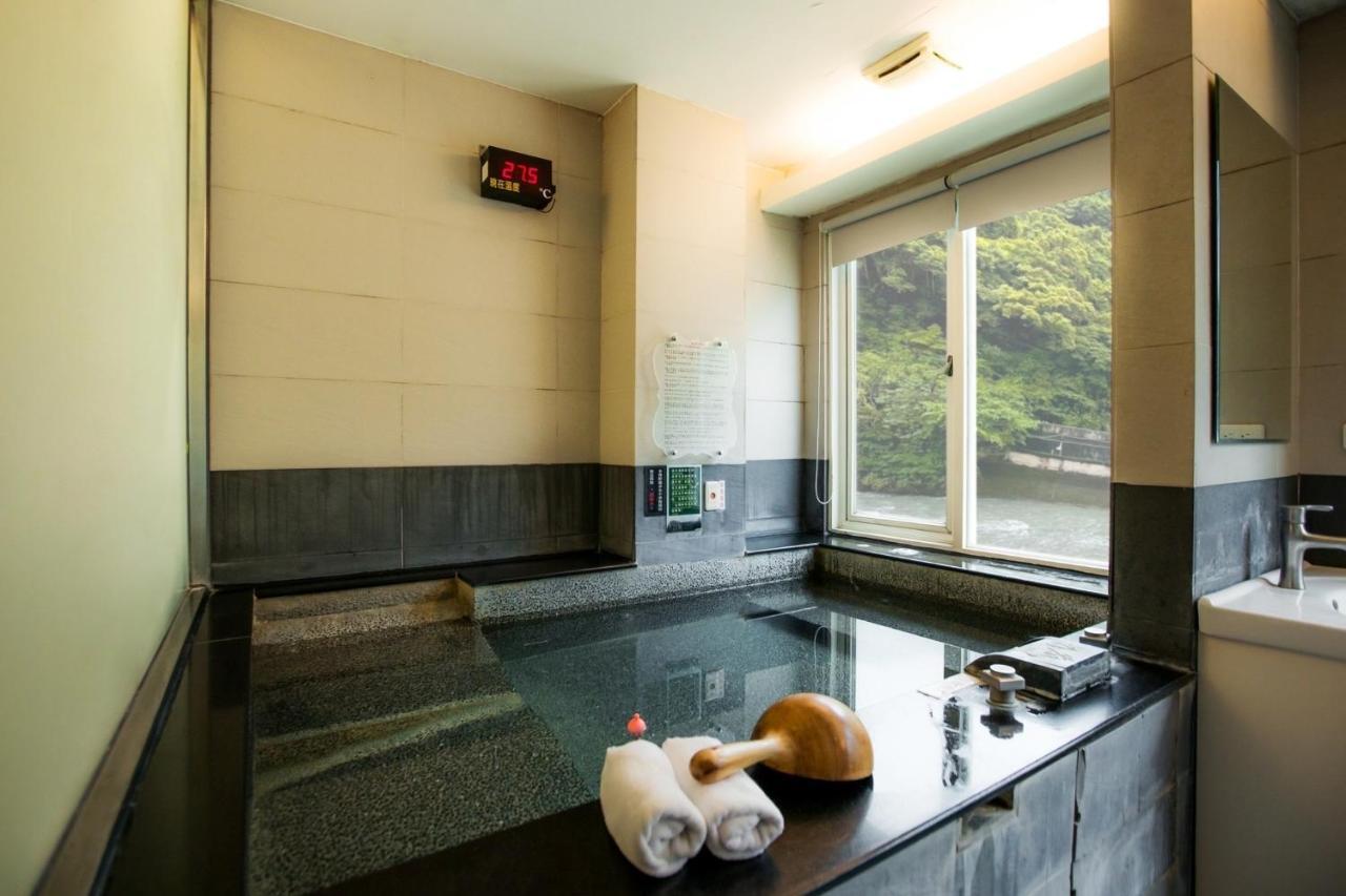 Hoya Hot Spring Inn Wulai Buitenkant foto