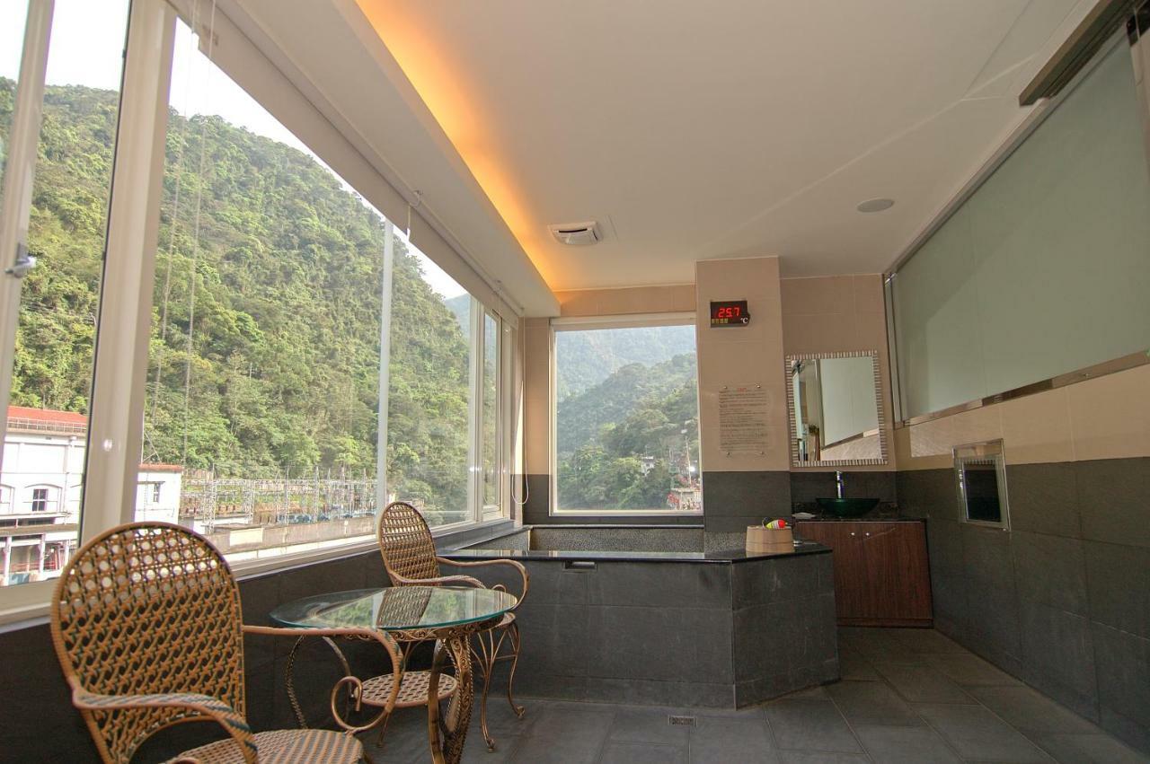 Hoya Hot Spring Inn Wulai Buitenkant foto